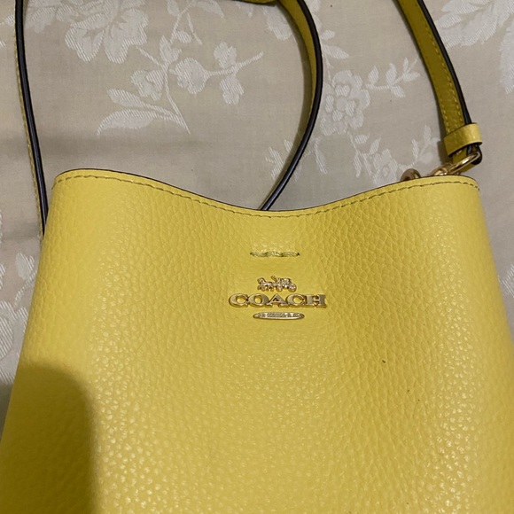 Like New Coach mini bucket bag. - Picture 3 of 6
